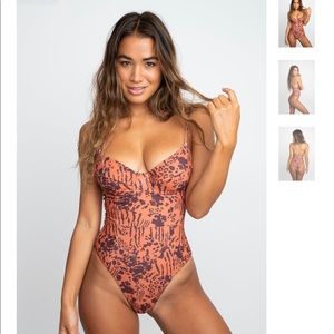 Skatie one piece Salty Blonde limited edition